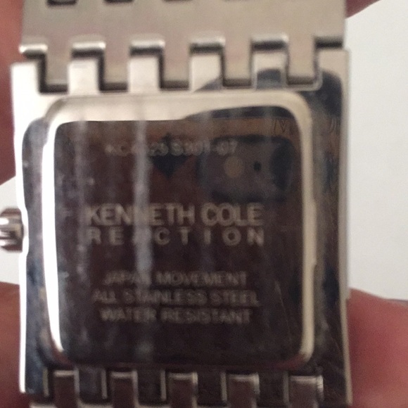 Kenneth Cole Reaction watch - Picture 4 of 4